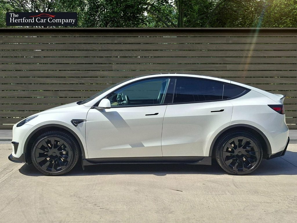 Tesla Model Y Suv LF23RHL White #4