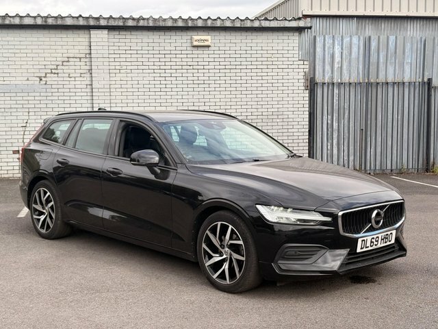 Volvo V60 2020 2.0 D3 Momentum Plus Euro 6 Ss Black #2