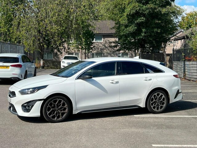 Kia Proceed 2023 1.5 T-gdi Gt-line Shooting Brake Euro 6 Ss SD23JDU White #2