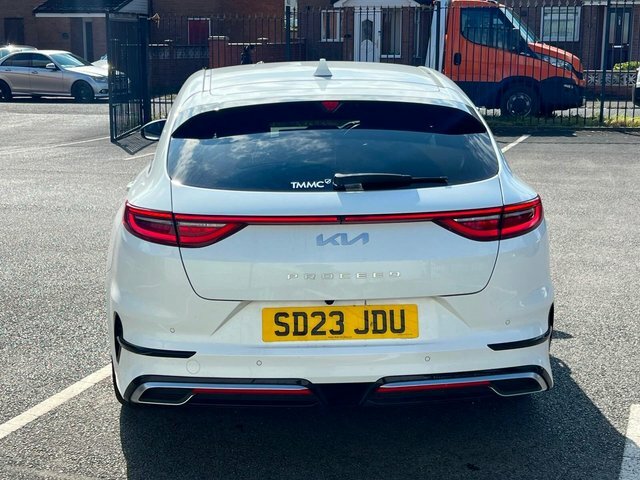 Kia Proceed 2023 1.5 T-gdi Gt-line Shooting Brake Euro 6 Ss SD23JDU White #3
