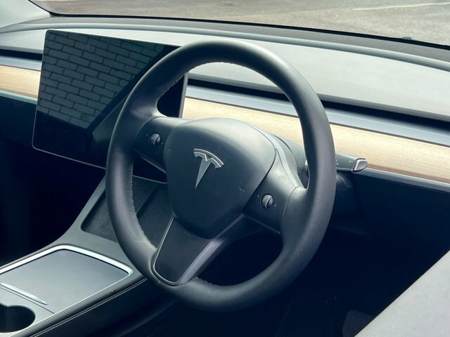 Tesla Model Y 2023 Rwd FH23HHZ White #4