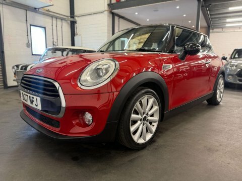 Mini Hatch 1.5 Cooper Red #2