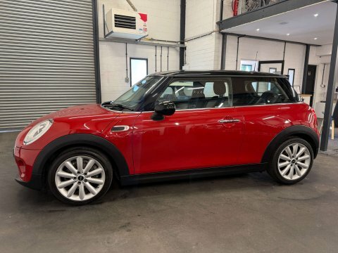 Mini Hatch 1.5 Cooper Red #6