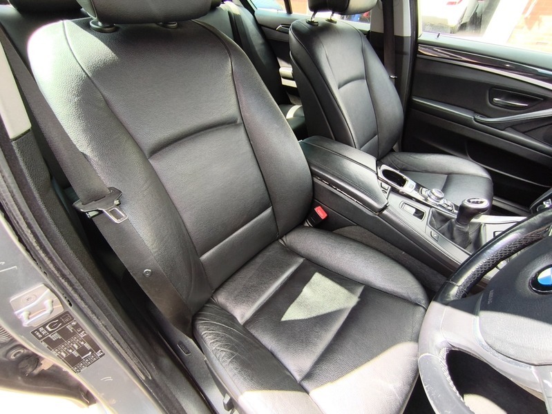 BMW 5 Series 520D Se U258 Black #11