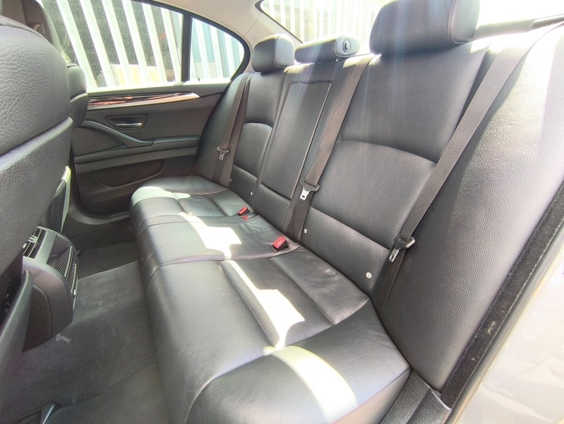 BMW 5 Series 520D Se U258 Black #25