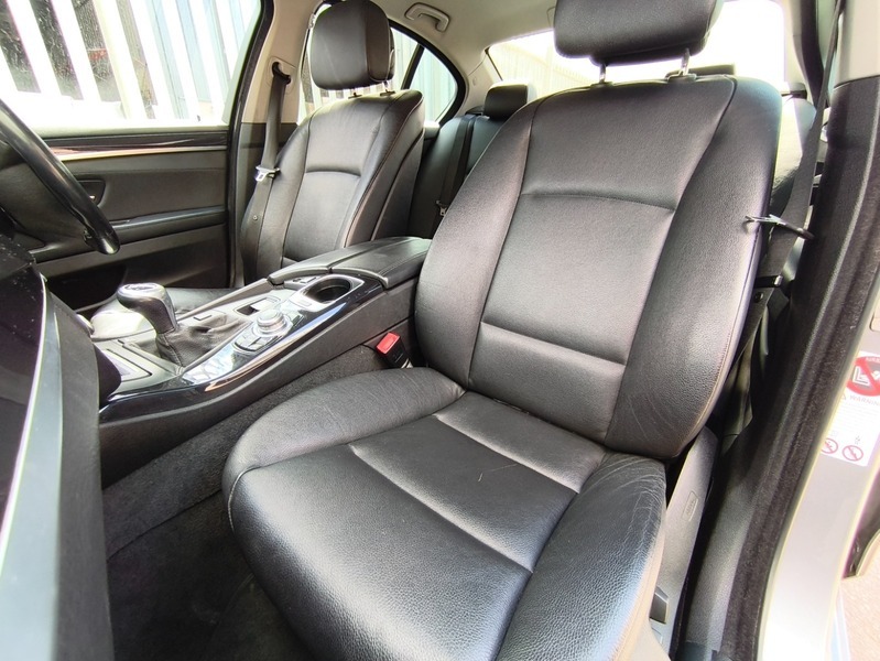 BMW 5 Series 520D Se U258 Black #21
