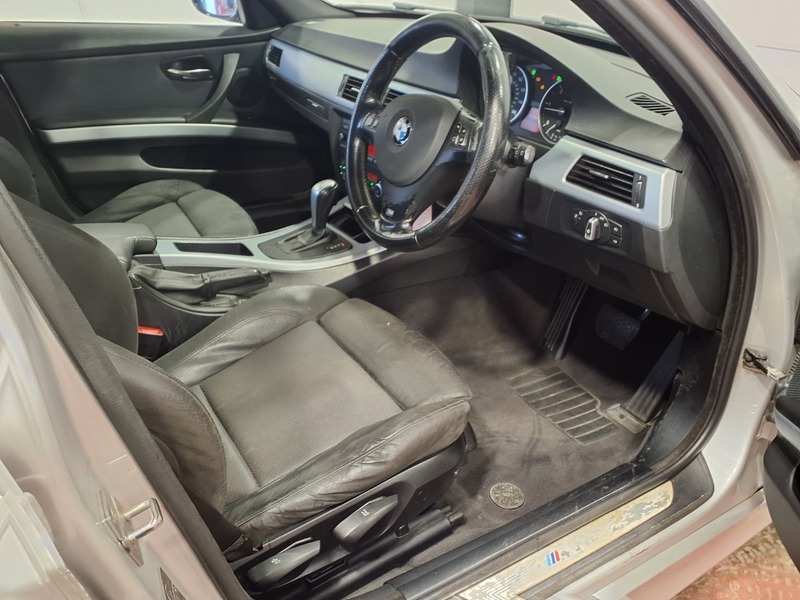BMW 3 Series Saloon 2.0 320I Se Euro 5 200959 Brown #4