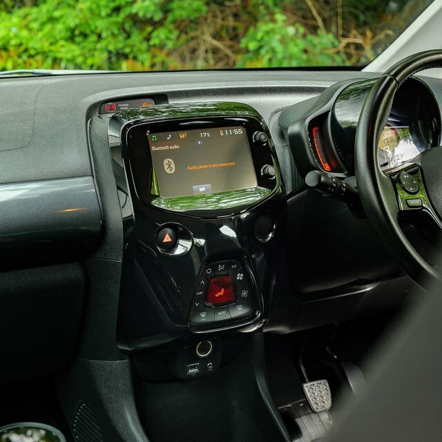 Toyota Aygo 1.0 Vvt-i X-press - Rear Camera - Air Con - Al Black #8