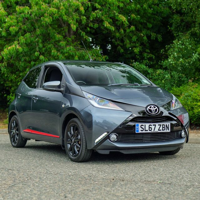 Toyota Aygo 1.0 Vvt-i X-press Hatchback X-shift Eur Grey