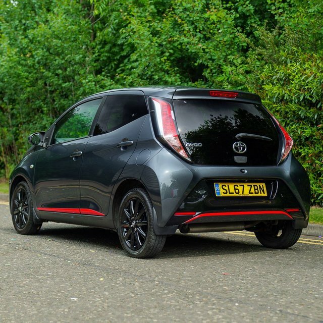 Toyota Aygo 1.0 Vvt-i X-press Hatchback X-shift Eur Grey #2