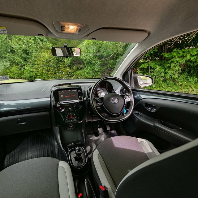 Toyota Aygo 1.0 Vvt-i X-press - Rear Camera - Air Con - Al Black #11