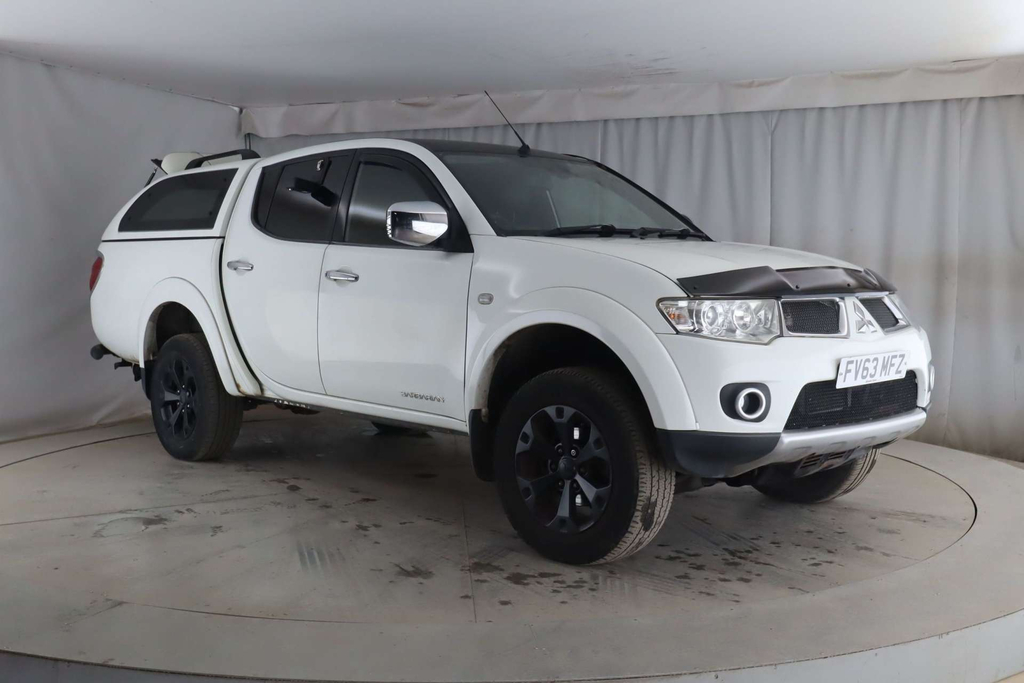 Mitsubishi L200 Barbarian Black Lwb Double Cab Di-d 4Wd