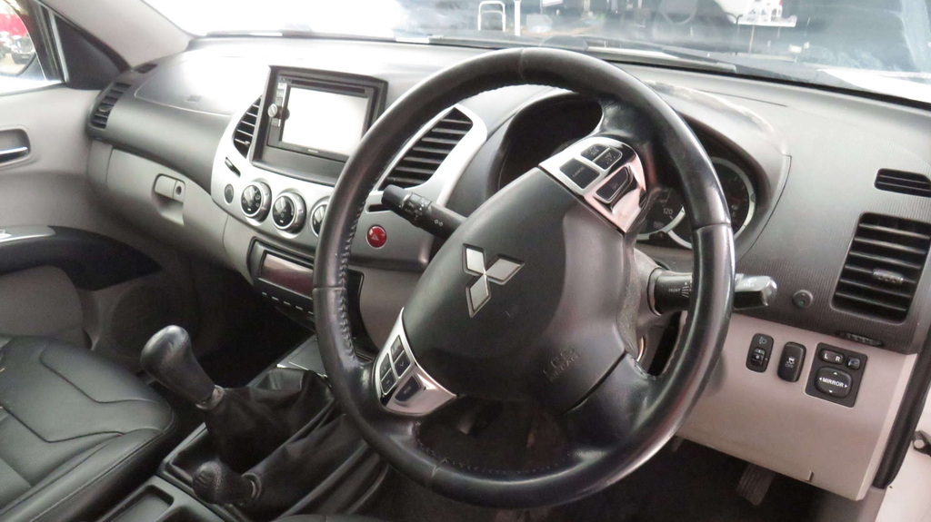 Mitsubishi L200 Barbarian Black Lwb Double Cab Di-d 4Wd #4