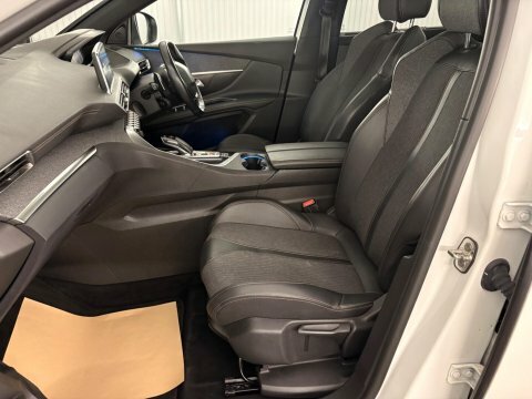 Peugeot 5008 1.5 Bluehdi Gt White #5