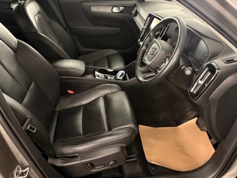 Volvo XC40 1.5H T5 Twin #4