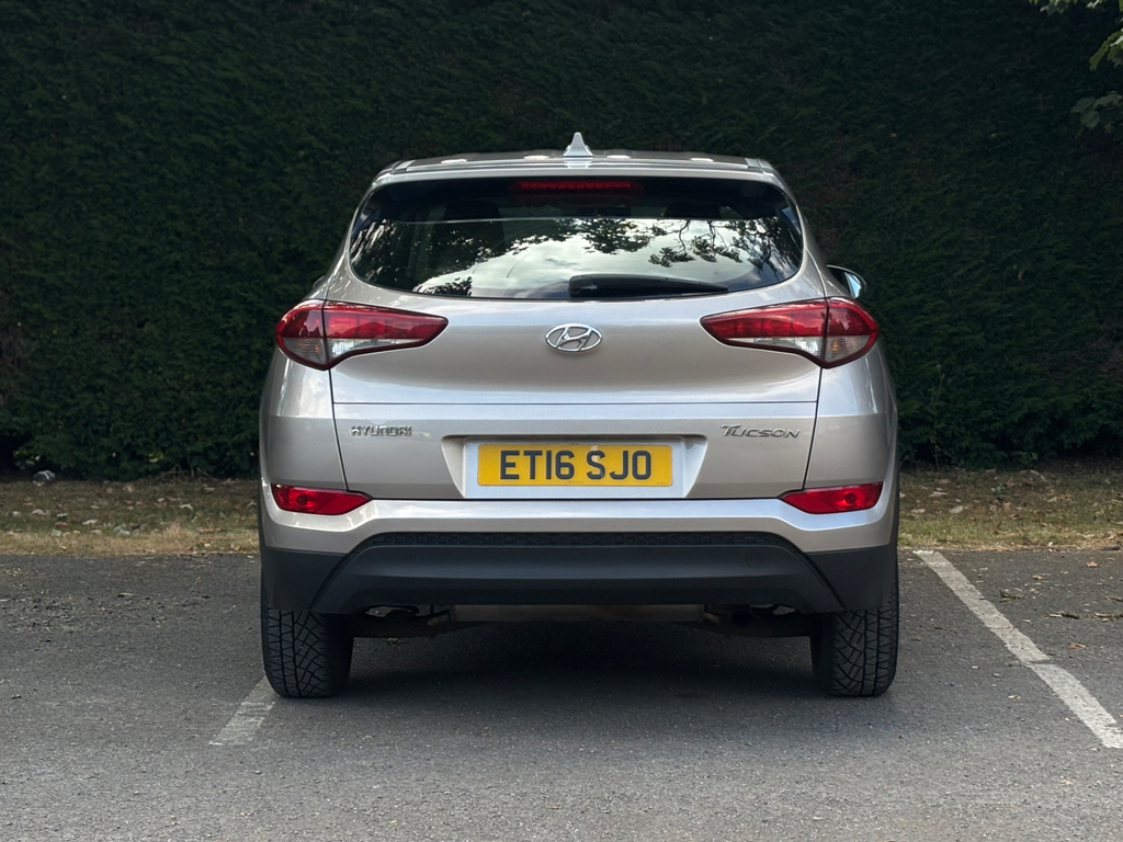 Hyundai Tucson 1.6 Gdi Blue Drive S 2Wd ET16SJO Beige #3