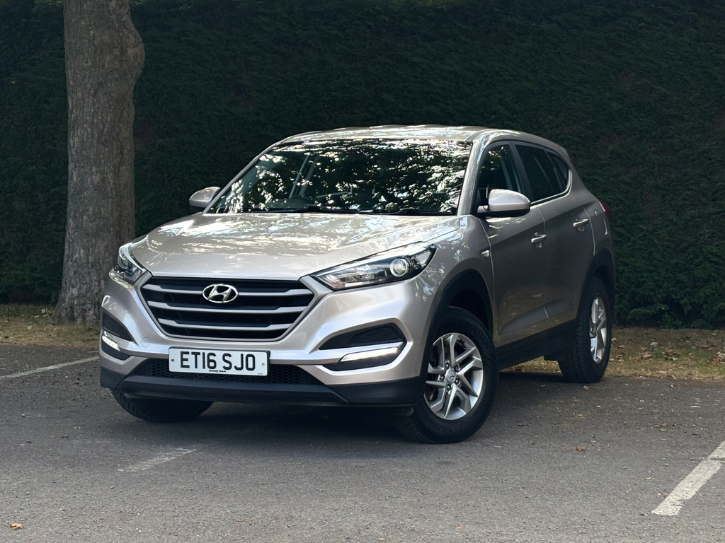Hyundai Tucson Estate Beige