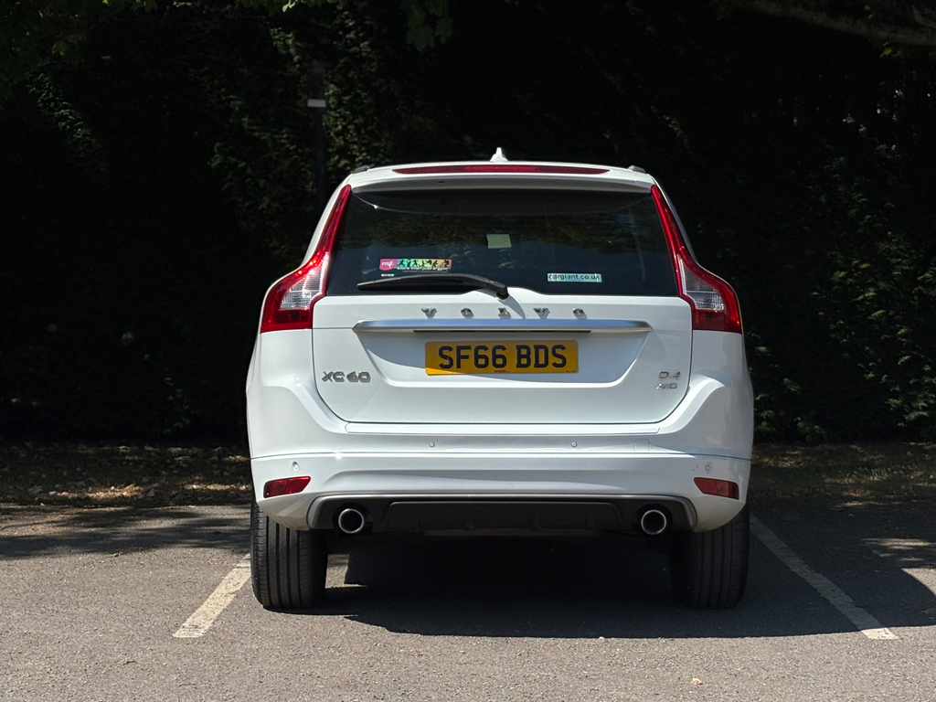 Volvo XC60 D4 190 R Design Lux Nav Awd SF66BDS White #3