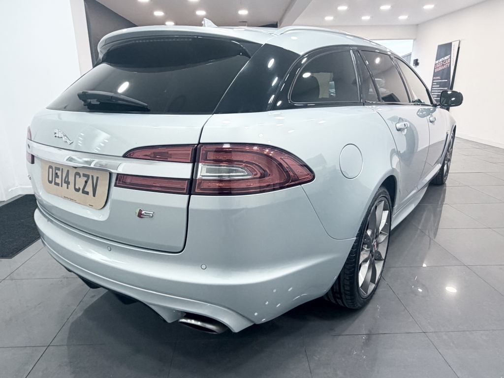 Jaguar XF 3.0 D V6 S Premium Luxury Sportbrake Silver #4