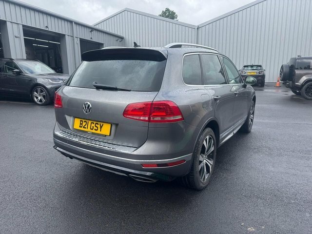 Volkswagen Touareg 3.0 Tdi V6 Bluemotion Tech R-line Suv T Grey #3