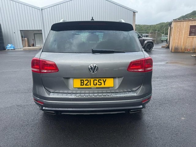 Volkswagen Touareg 3.0 Tdi V6 Bluemotion Tech R-line Suv T Grey #4