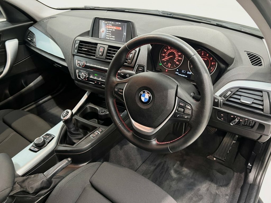 BMW 1 Series 1.6L Sport White #4