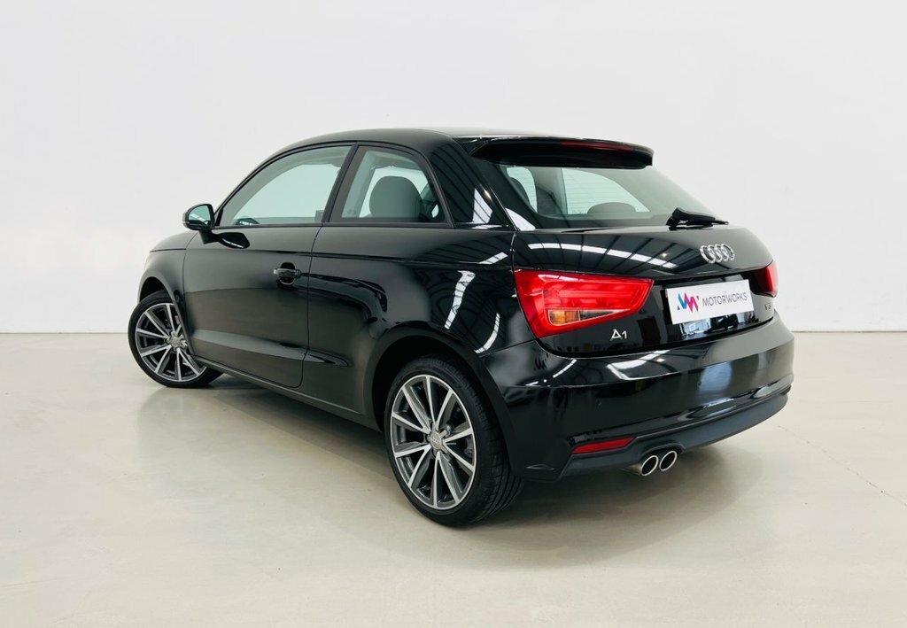 Audi A1 1.4L Sport Black #2