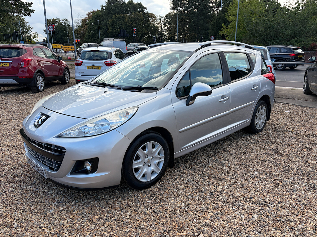 Peugeot 207 SW 1.6 L Hdi Sw Active Silver #4