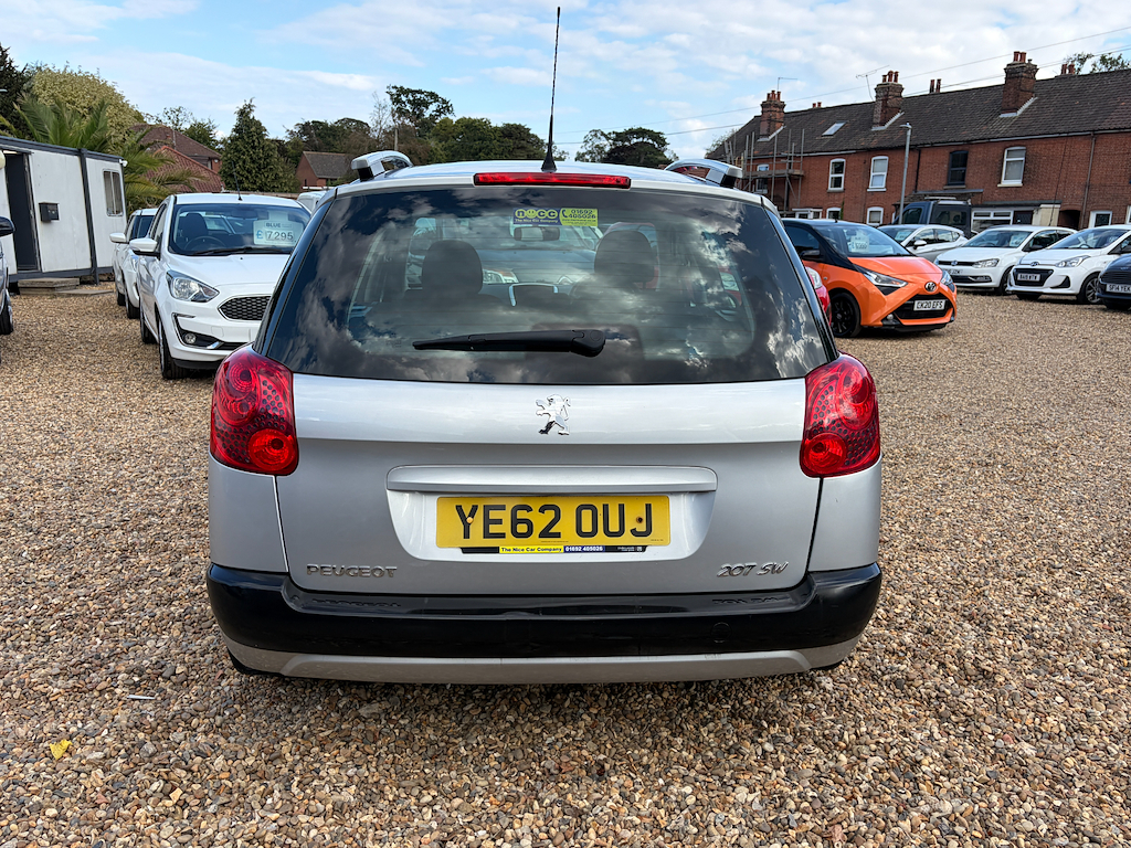 Peugeot 207 SW 1.6 L Hdi Sw Active Silver #6