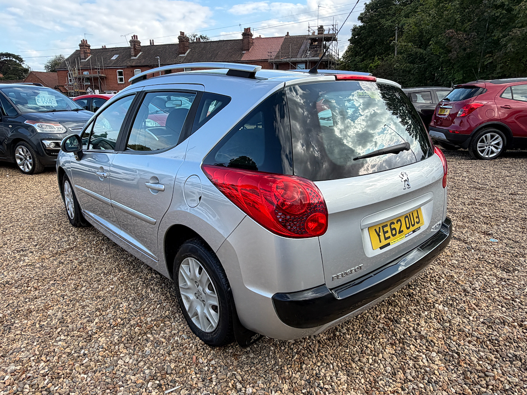 Peugeot 207 SW 1.6 L Hdi Sw Active Silver #5