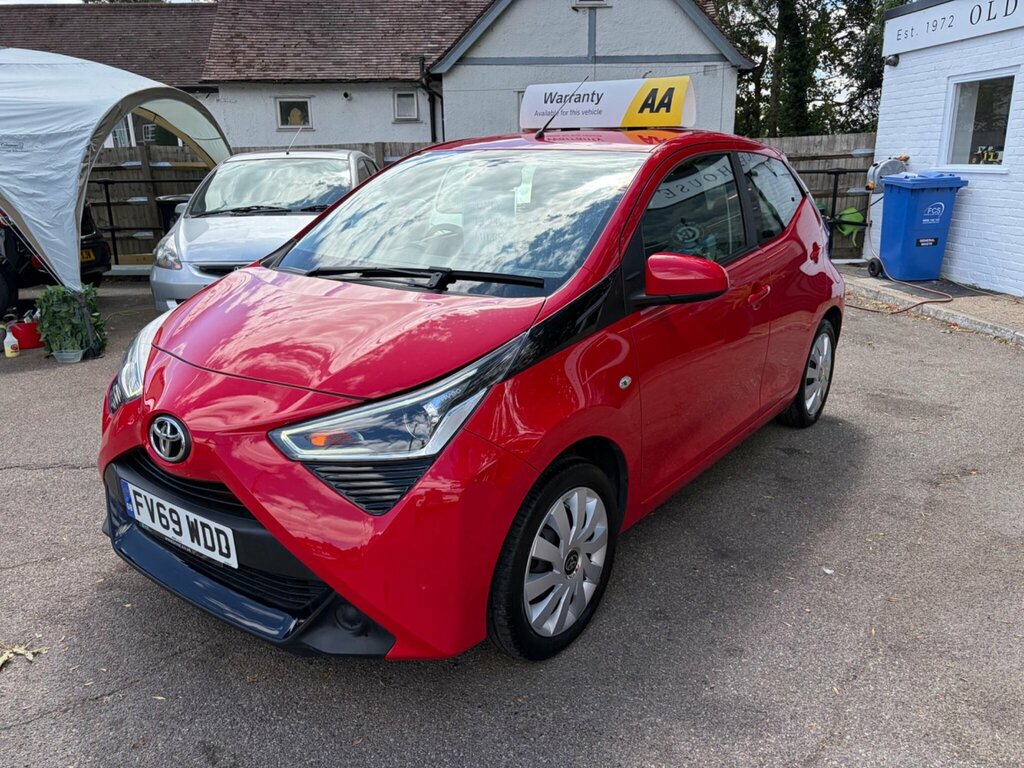 Toyota Aygo 1.0 Vvt-i X-play Euro 6 Red