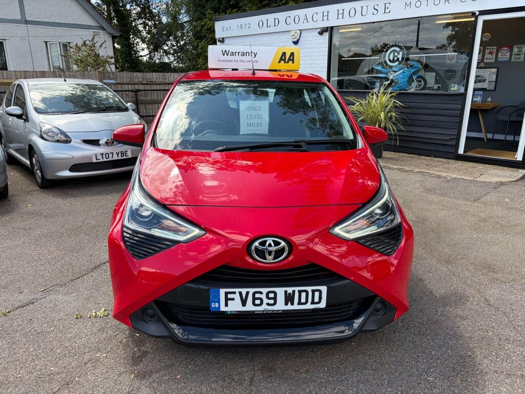 Toyota Aygo 1.0 Vvt-i X-play Euro 6 FV69WDD Red #6