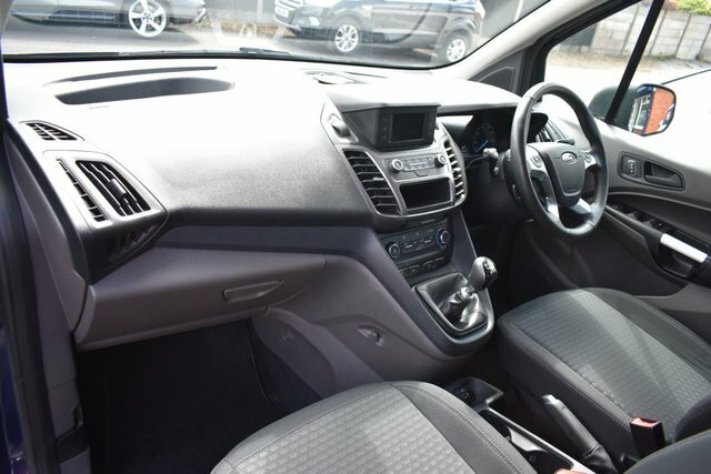 Ford Tourneo Connect 1.5 Ecoblue 120 Zetec Black #16