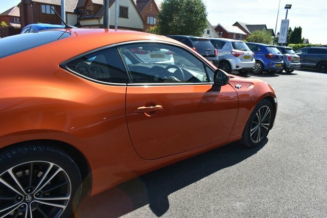 Toyota GT86 Boxer D-4s Coupe Orange #4