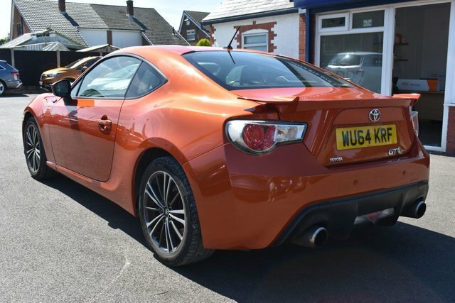 Toyota GT86 Boxer D-4s Coupe Orange #3