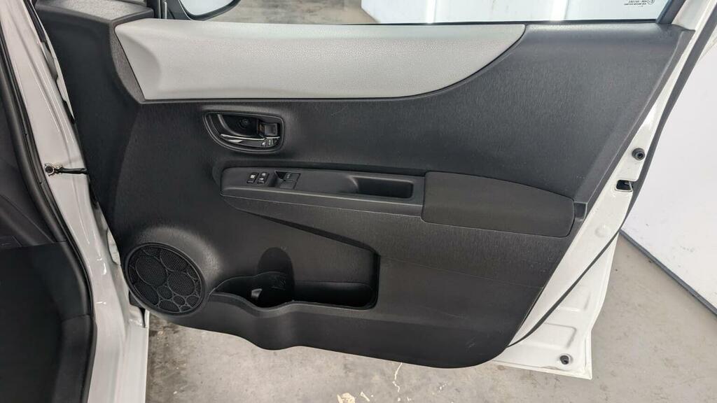 Toyota Yaris 1.4 D-4d Tr Black #44