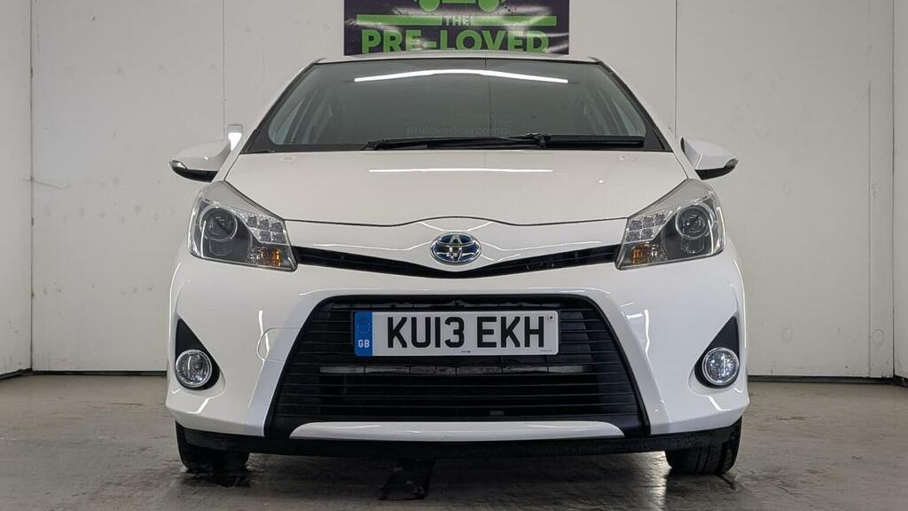 Toyota Yaris 1.5 Vvt-h T4 Cvt Euro 5 White #2