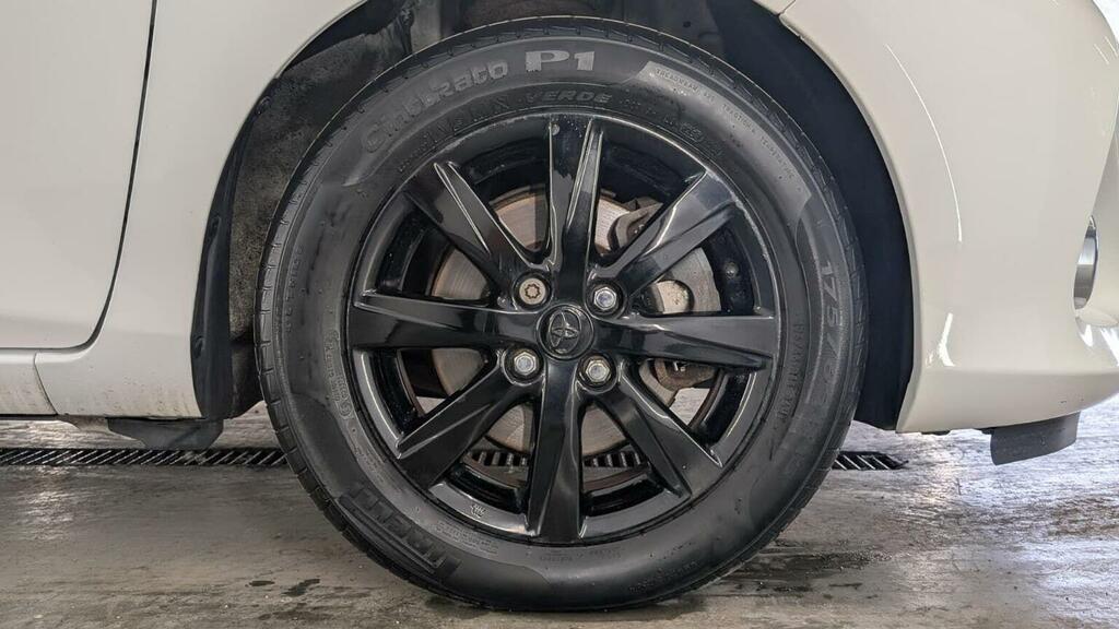 Toyota Yaris 1.4 D-4d Tr Black #54
