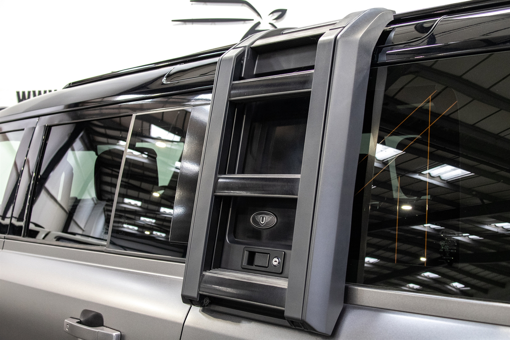 Land Rover Defender 3.0 Defender X-dynamic Hse D Mhev 4Wd Black #13