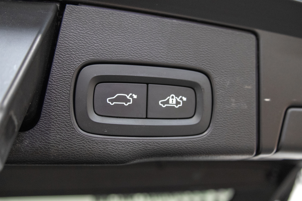Volvo XC60 Recharge T8 R-design Pro #12