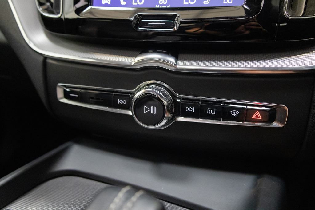 Volvo XC60 Recharge T8 R-design Pro #29