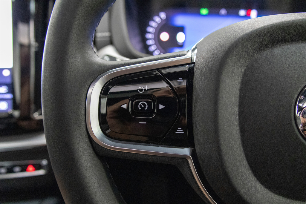Volvo XC60 Recharge T8 R-design Pro #33