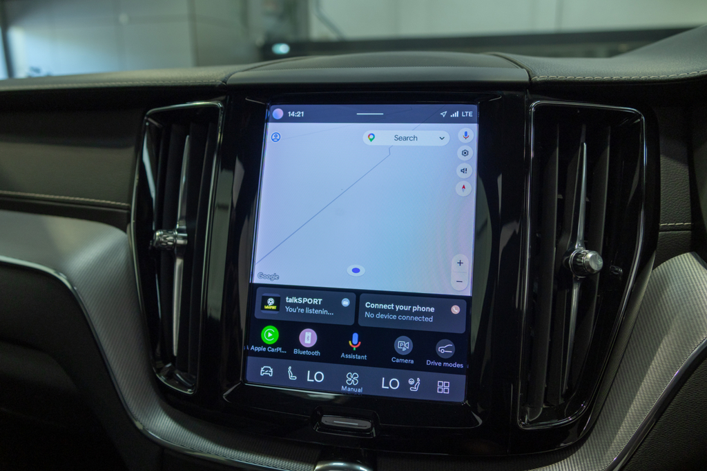 Volvo XC60 Recharge T8 R-design Pro #18