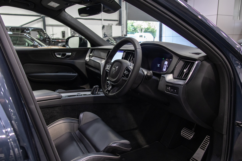 Volvo XC60 Recharge T8 R-design Pro #14