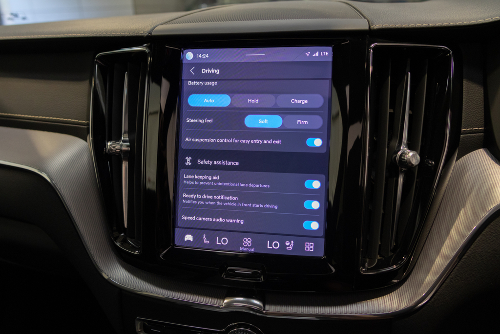 Volvo XC60 Recharge T8 R-design Pro #24