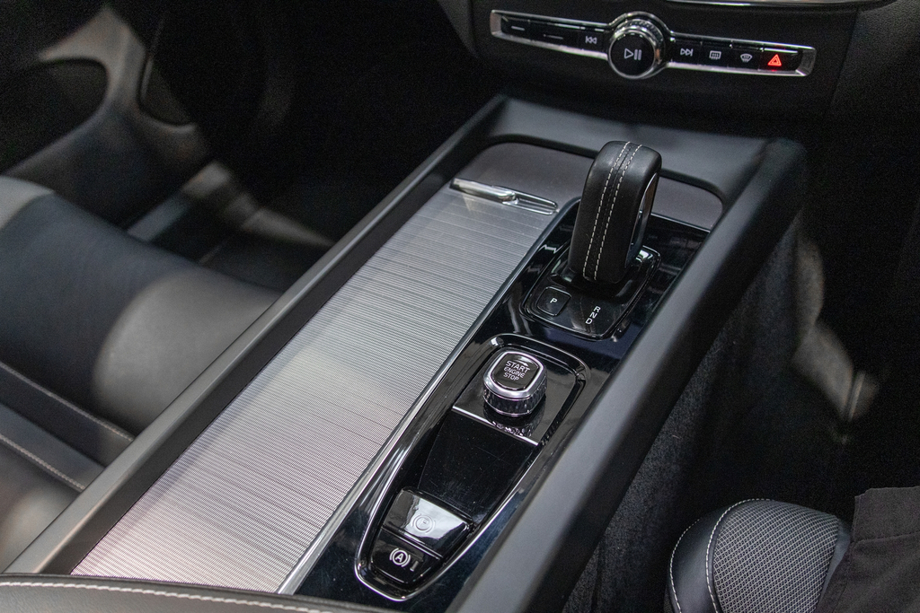 Volvo XC60 Recharge T8 R-design Pro #31