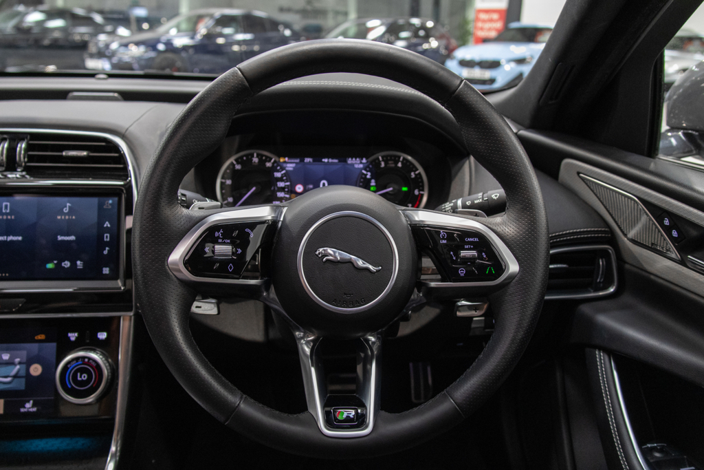 Jaguar XE 2.0 P300 Sport Awd Saloon Blue #14