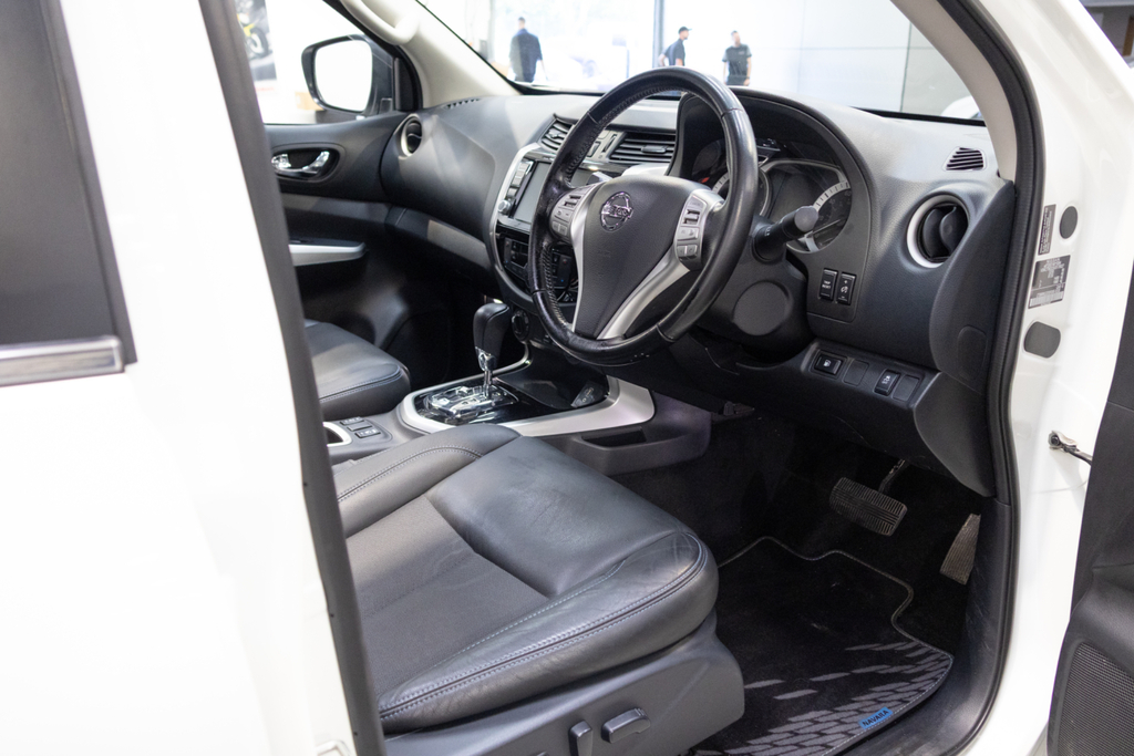 Nissan Navara Navara Visia Dci White #8