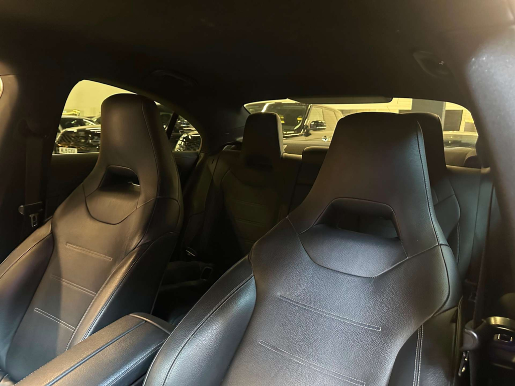 Mercedes-Benz 250 Cla 250 Amg Line Premium Black #34