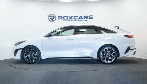 Kia Proceed Estate LT23SFK White #4